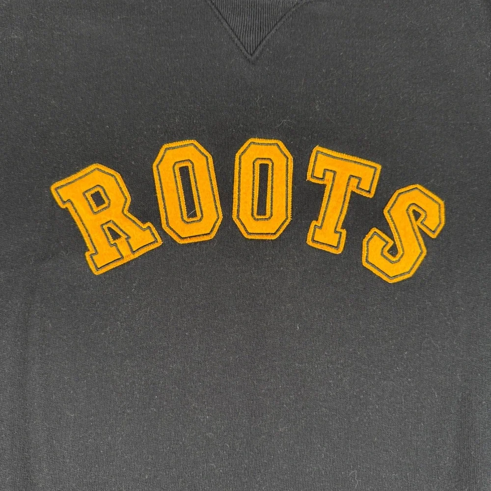 Roots 1973 Crewneck Sweatshirt L Black Gold Varsity Logo Embroidered Y2K 2003